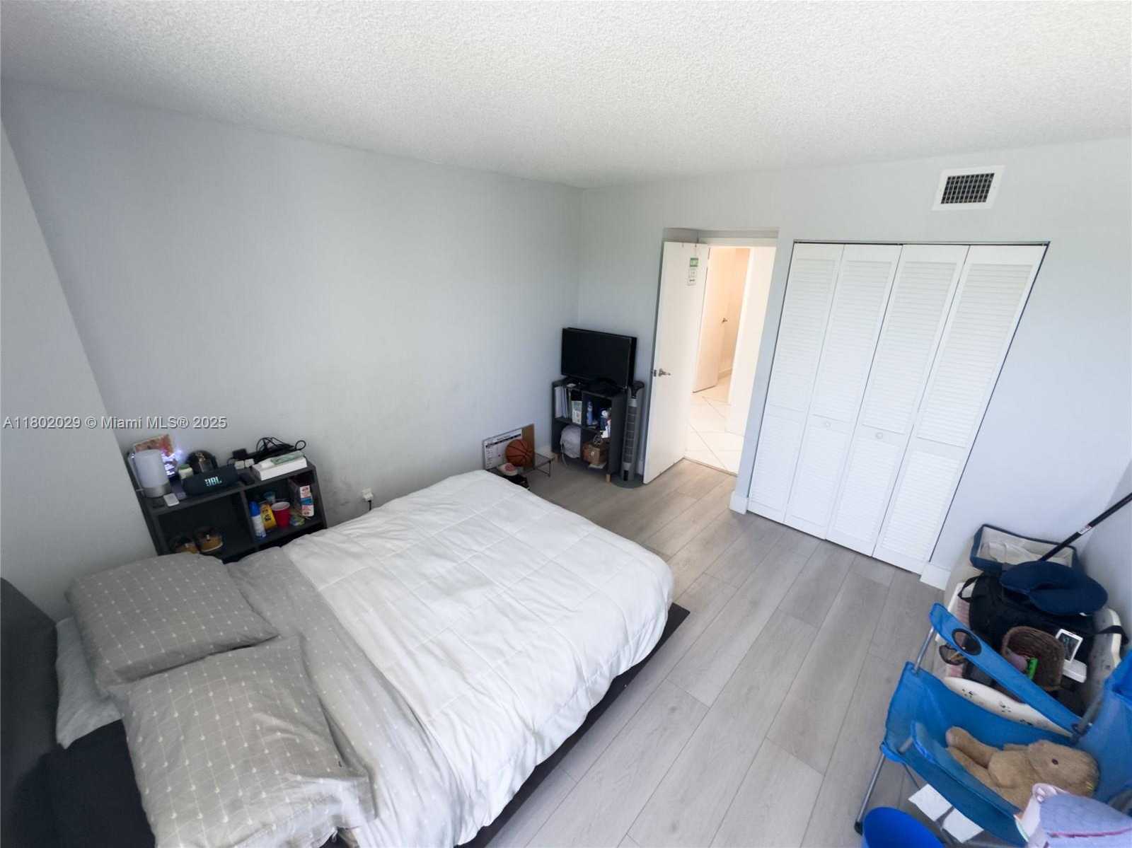 Small Image of 100 BAYVIEW DR #224, Sunny Isles Beach Number 29