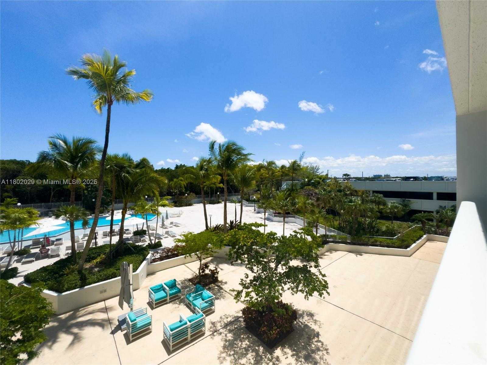 Small Image of 100 BAYVIEW DR #224, Sunny Isles Beach Number 5
