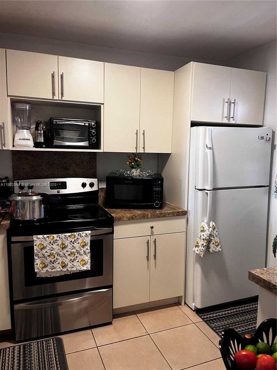 Small Image of 19715 SOUTH WEST 114TH AVE #257, Miami Number 2