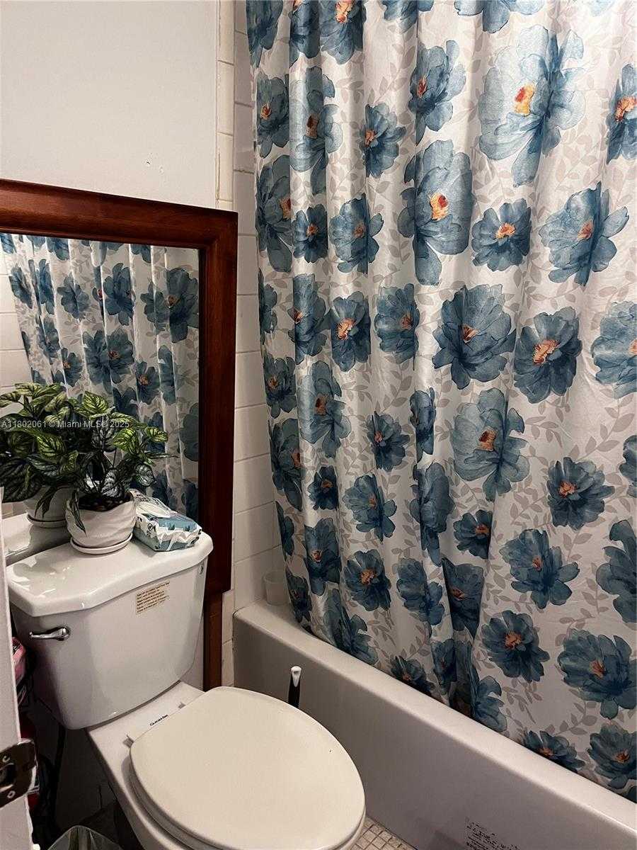 Small Image of 19715 SOUTH WEST 114TH AVE #257, Miami Number 4