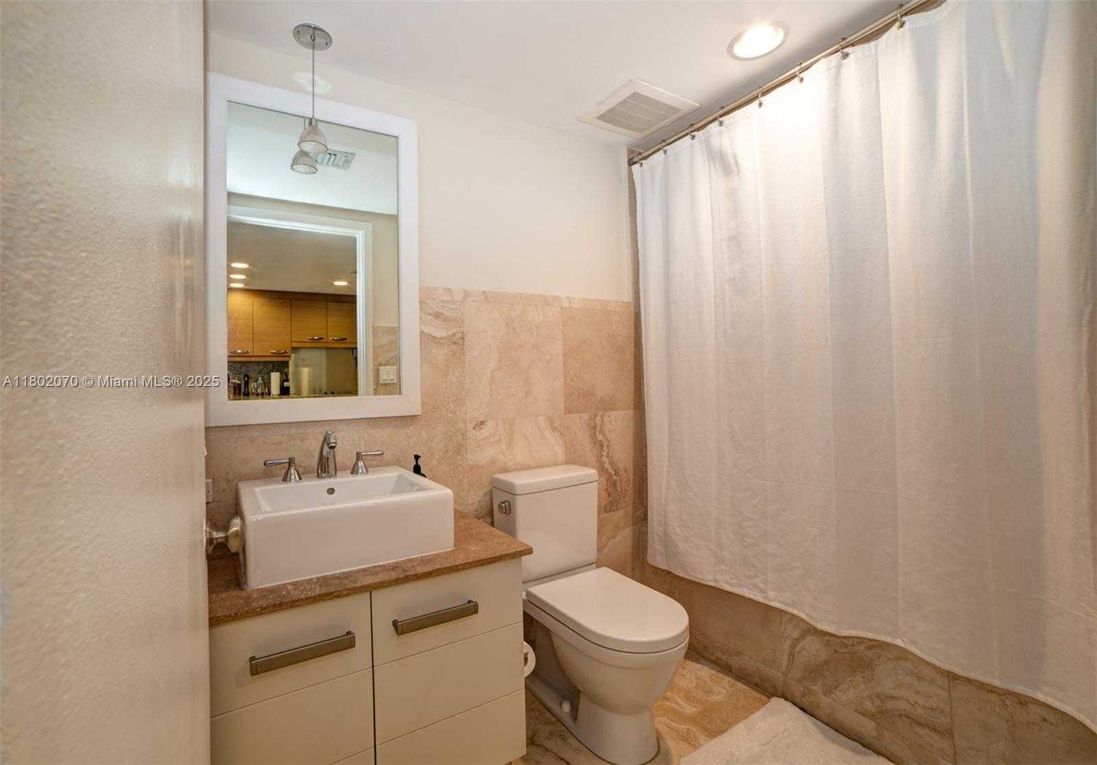 Small Image of 3540 MAIN HWY #203, Coconut Grove Number 10