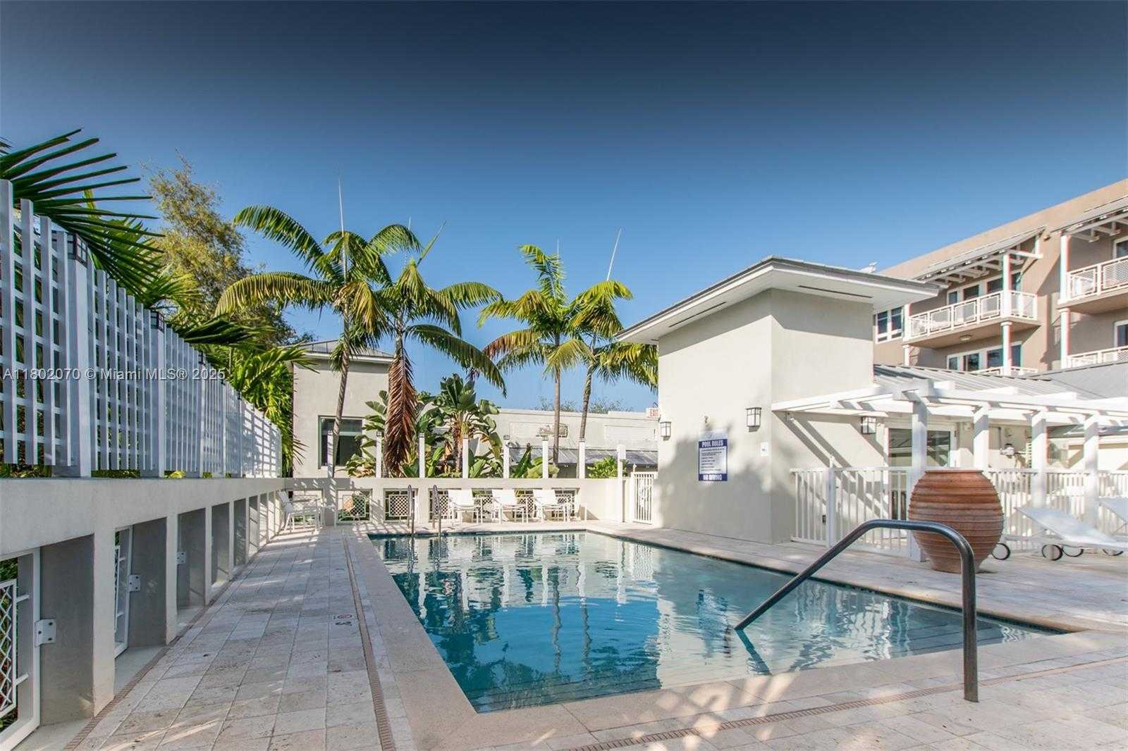 Small Image of 3540 MAIN HWY #203, Coconut Grove Number 19