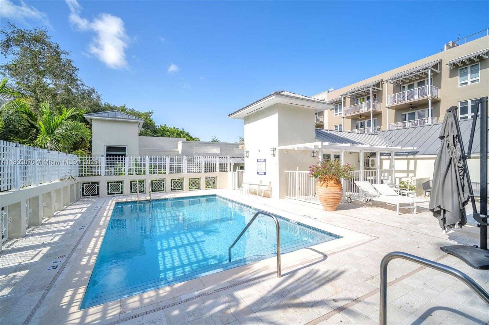 Small Image of 3540 MAIN HWY #203, Coconut Grove Number 21
