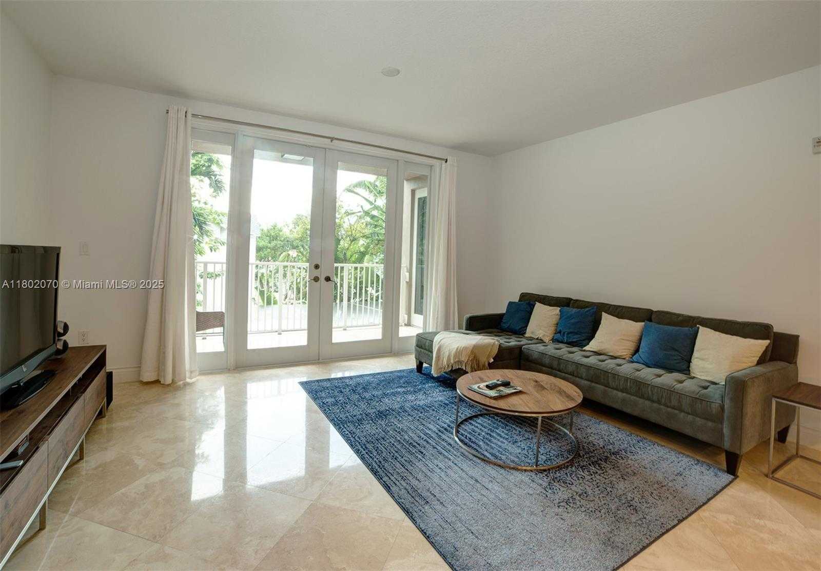 Small Image of 3540 MAIN HWY #203, Coconut Grove Number 3
