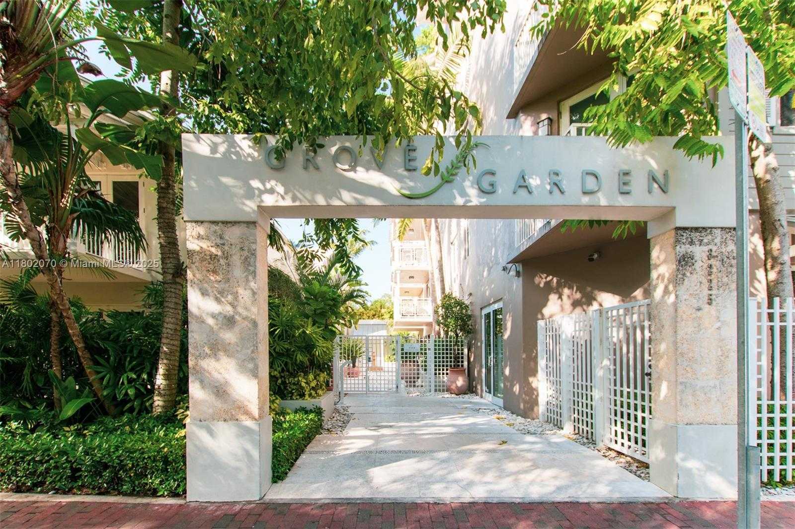 Small Image of 3540 MAIN HWY #203, Coconut Grove Number 33