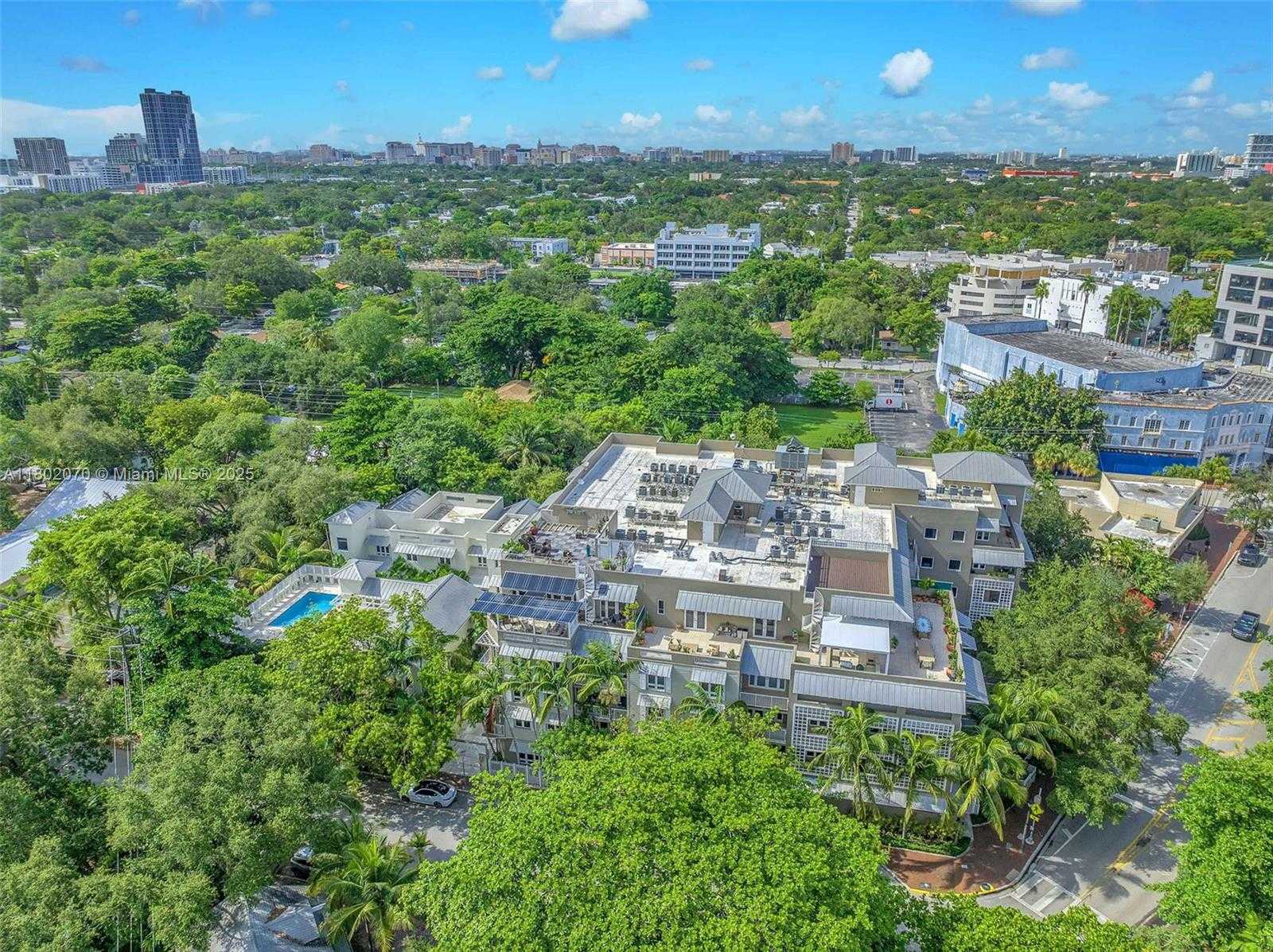 Small Image of 3540 MAIN HWY #203, Coconut Grove Number 34