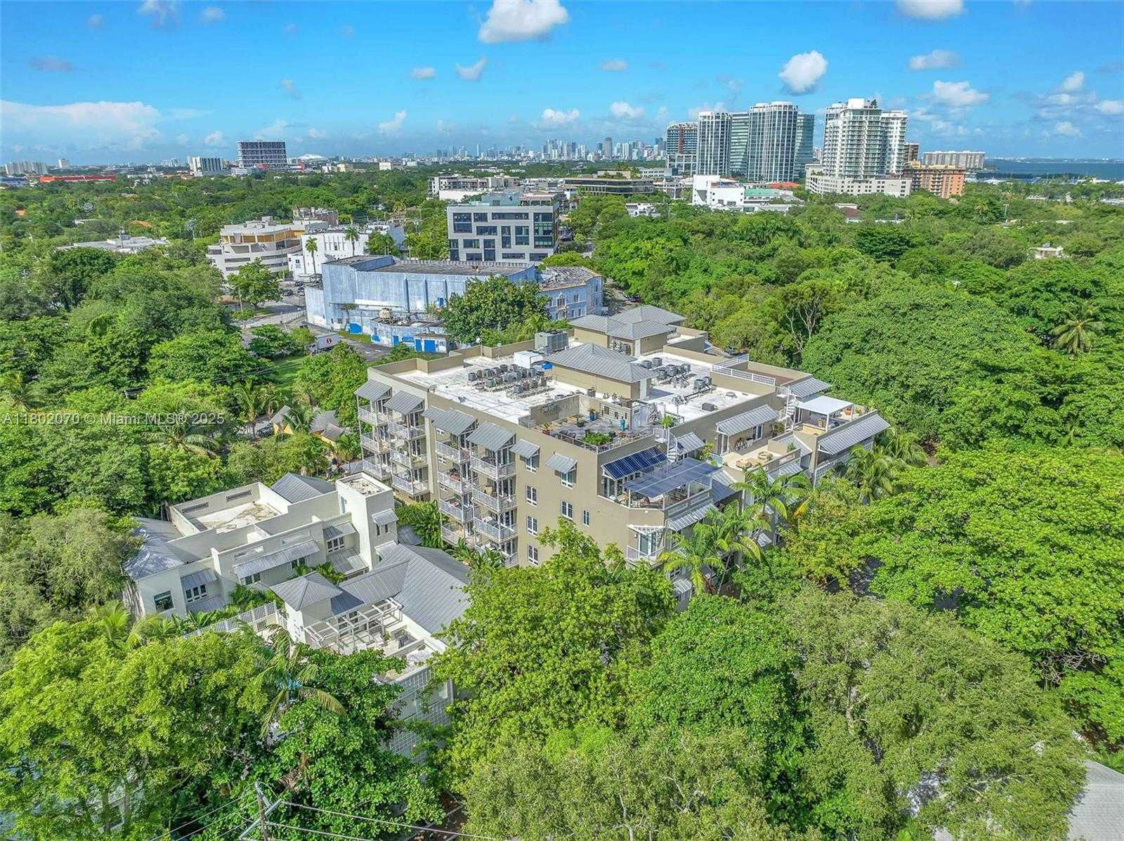 Small Image of 3540 MAIN HWY #203, Coconut Grove Number 35