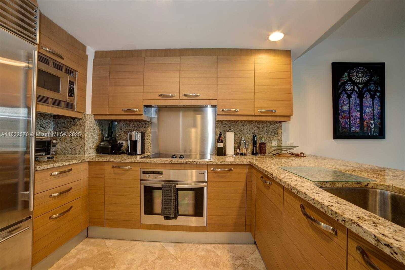 Small Image of 3540 MAIN HWY #203, Coconut Grove Number 8