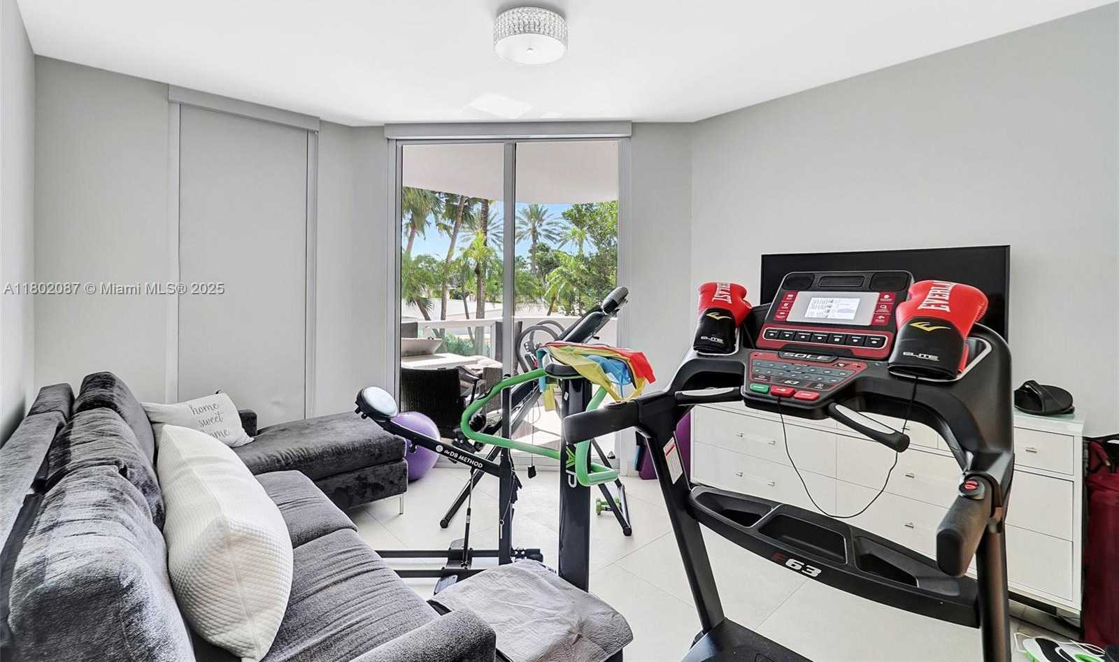 Small Image of 21200 POINT PL #403, Aventura Number 55