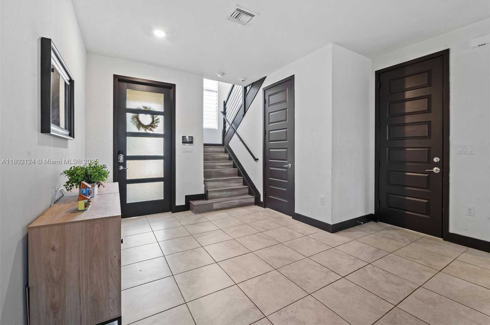 Small Image of 15776 NW 91st Ct, Miami Lakes, FL 33016, USA Number 11