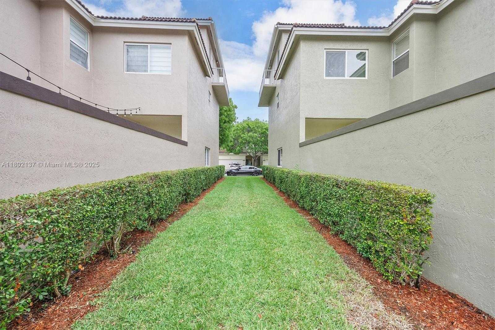 Small Image of 2350 SOUTH EAST 19TH CT, Homestead Number 38