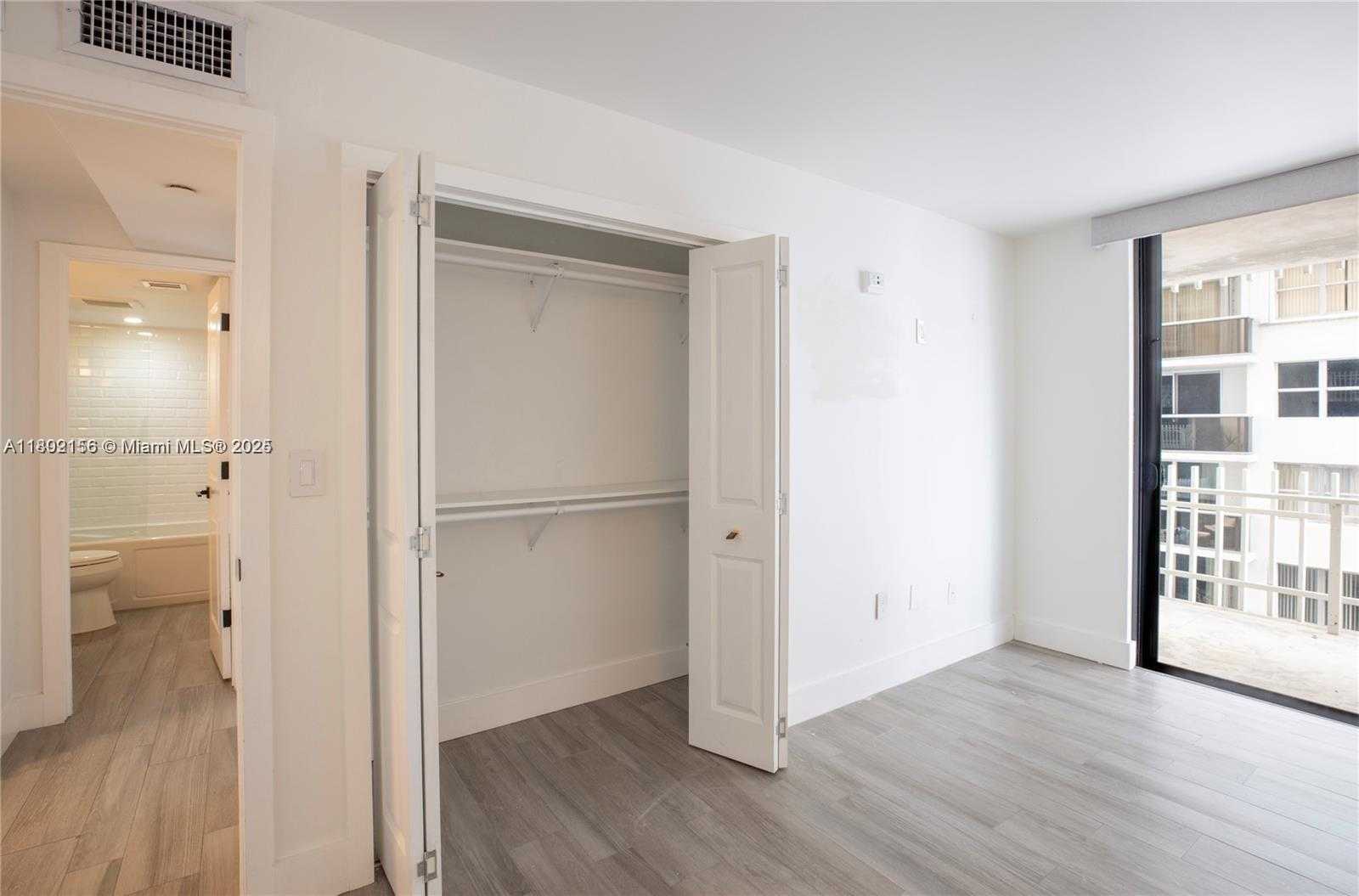 Small Image of 6061 COLLINS AVE #7D, Miami Beach Number 27