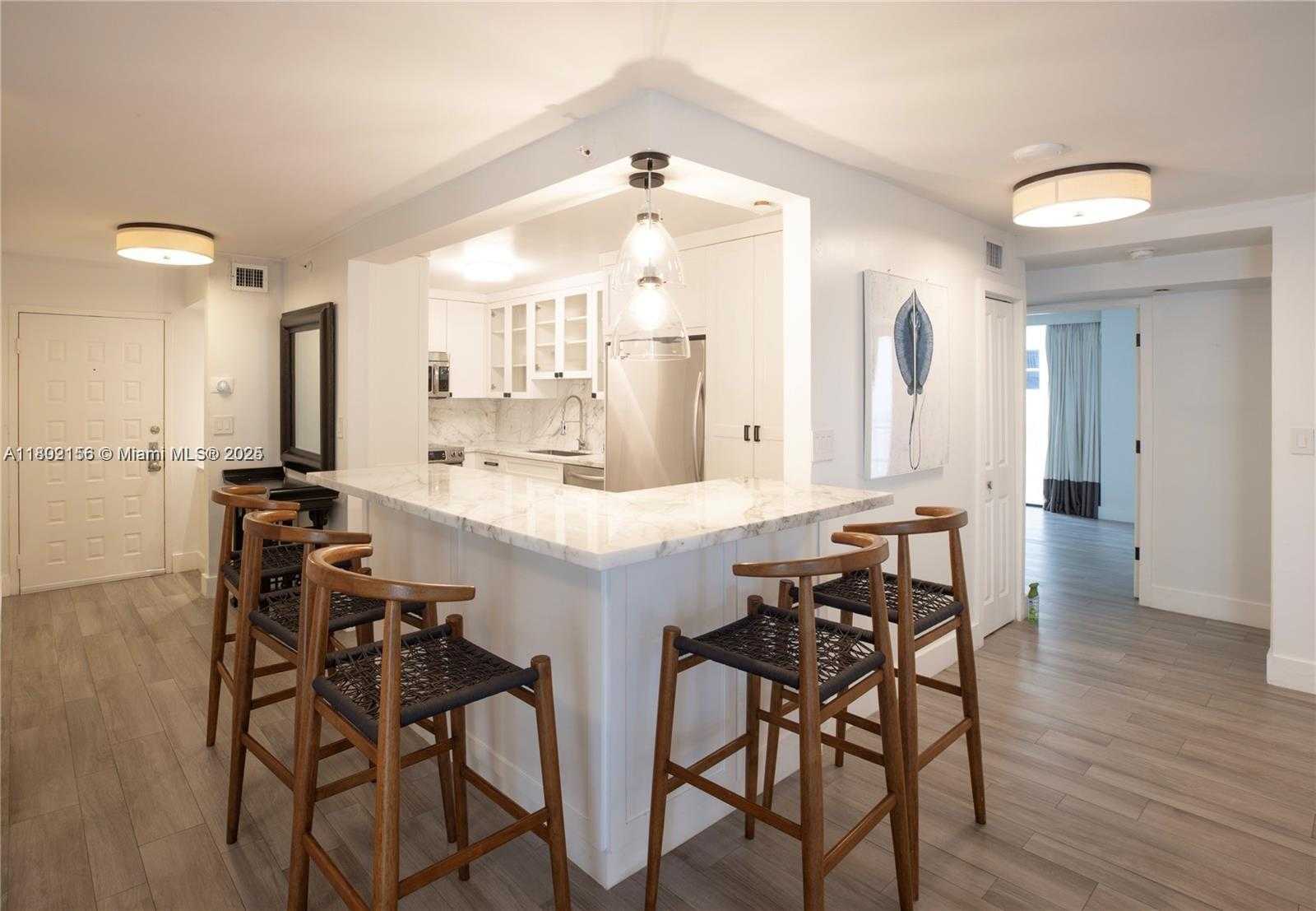 Small Image of 6061 COLLINS AVE #7D, Miami Beach Number 6