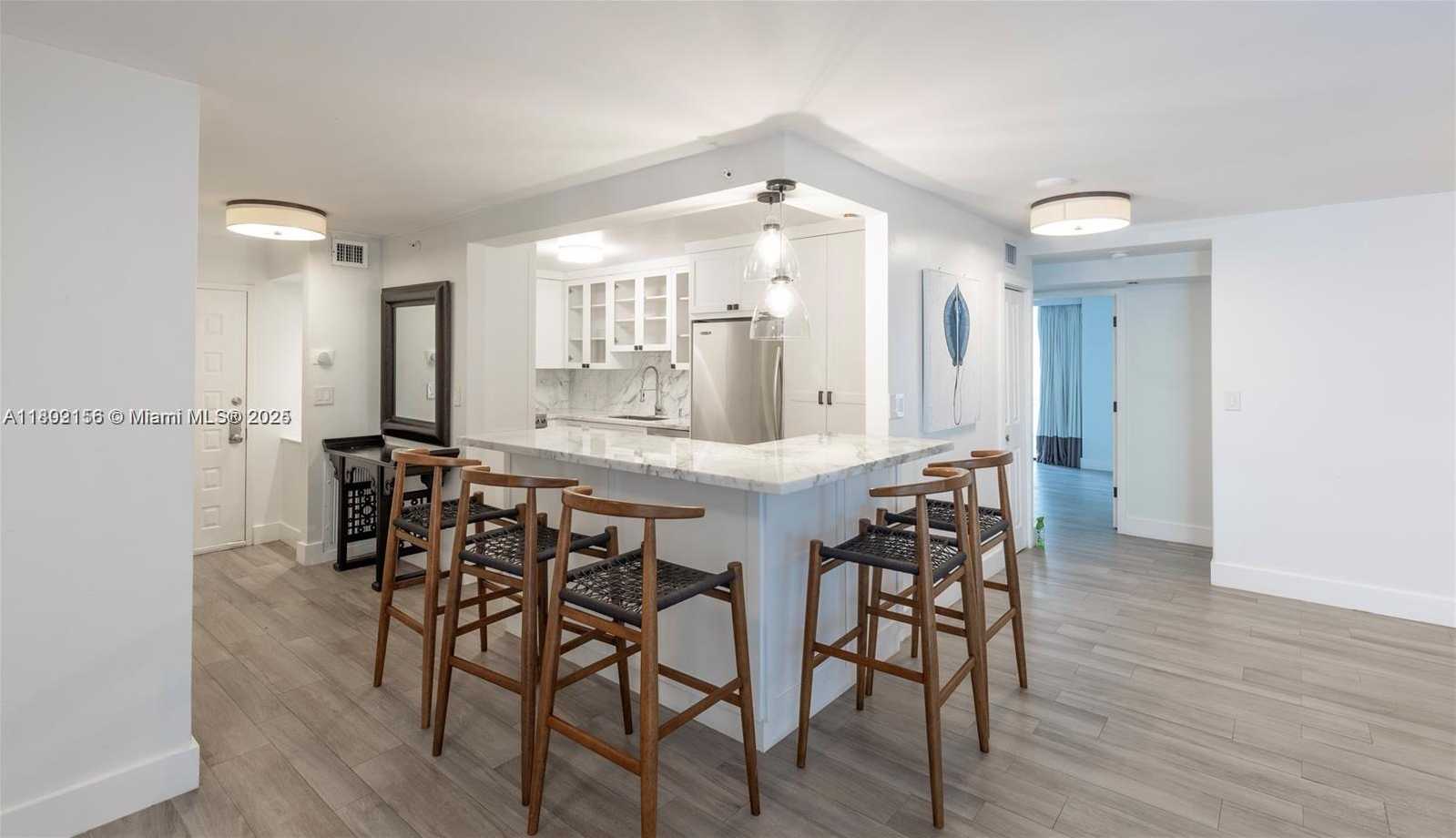 Small Image of 6061 COLLINS AVE #7D, Miami Beach Number 8