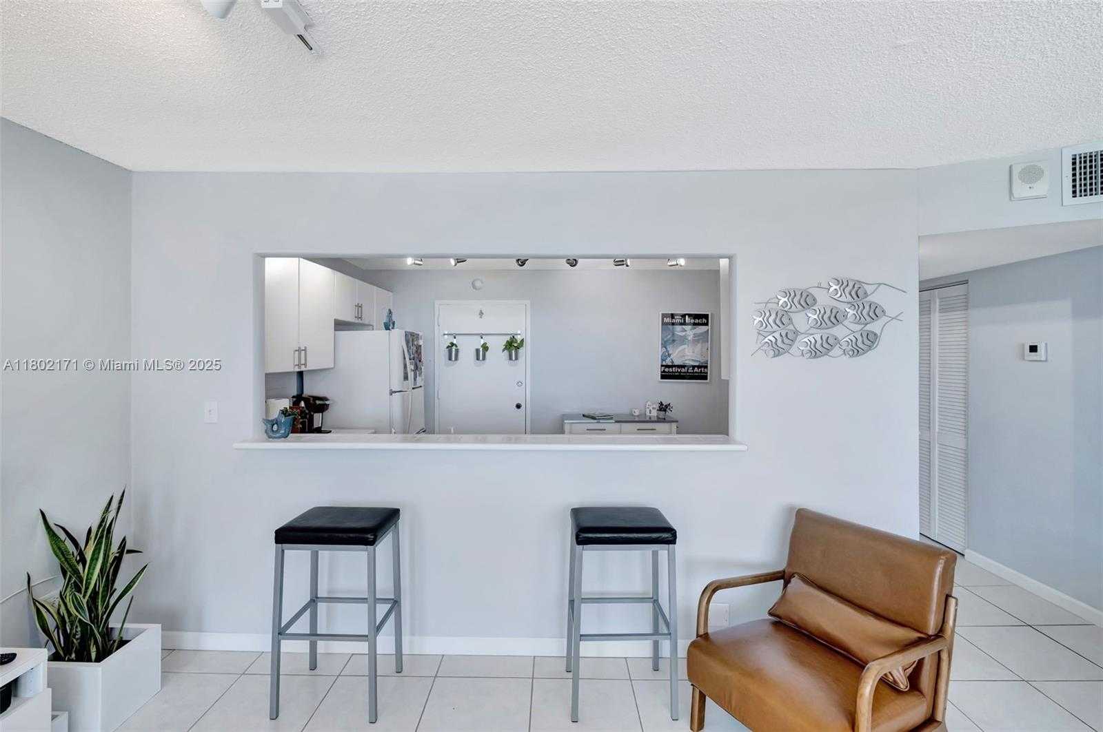 Small Image of 7135 COLLINS AVE #1614, Miami Beach Number 12