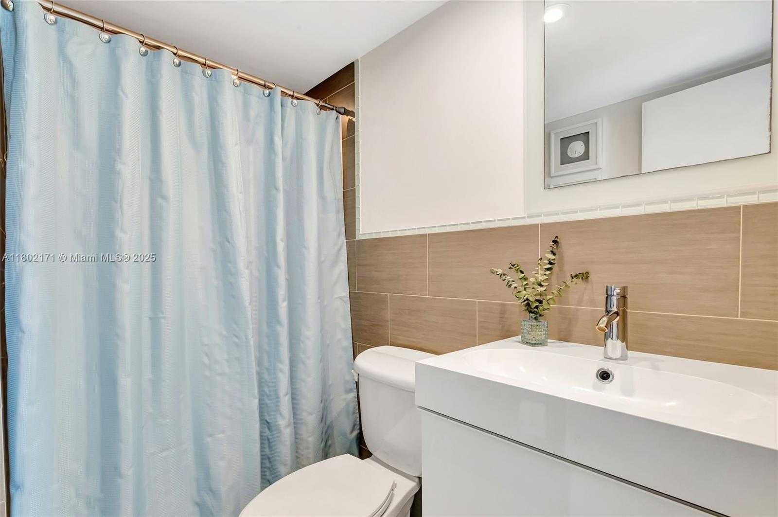 Small Image of 7135 COLLINS AVE #1614, Miami Beach Number 22