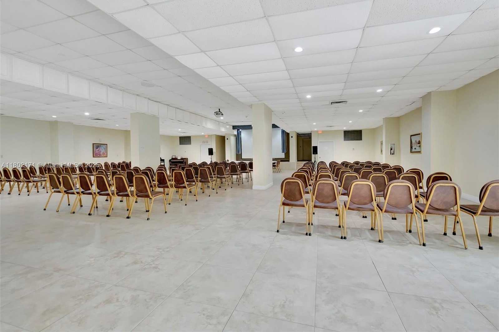 Small Image of 7135 COLLINS AVE #1614, Miami Beach Number 31