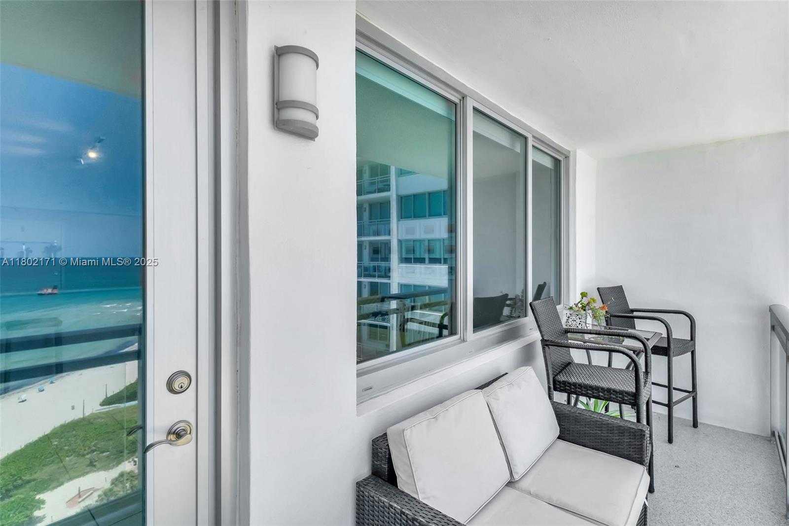 Small Image of 7135 COLLINS AVE #1614, Miami Beach Number 8