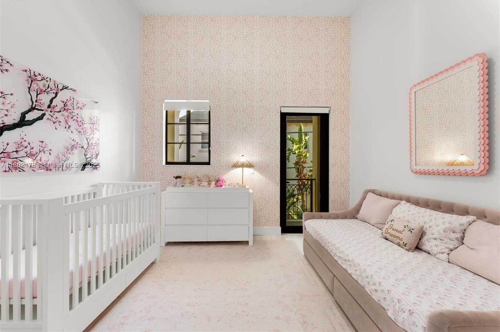 Small Image of 622 MALAGA AVE #622, Coral Gables Number 11