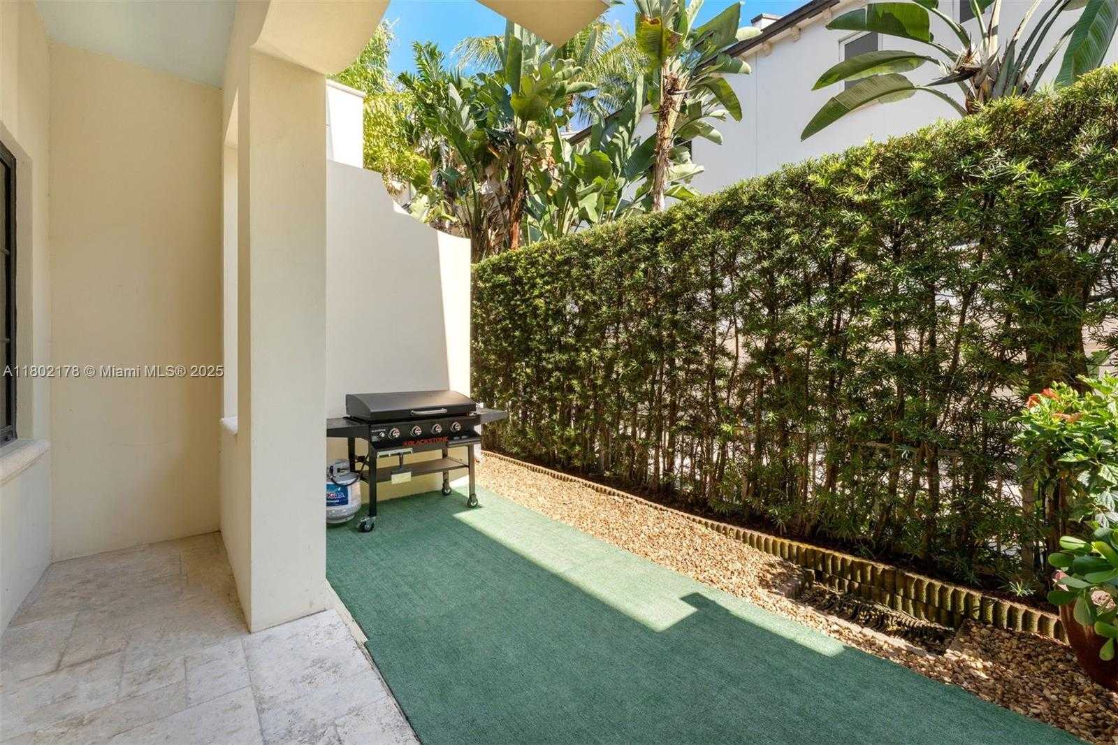 Small Image of 622 MALAGA AVE #622, Coral Gables Number 14