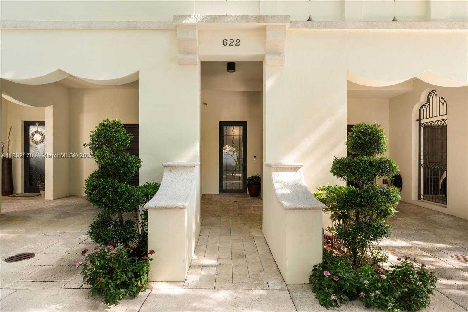 Small Image of 622 MALAGA AVE #622, Coral Gables Number 15