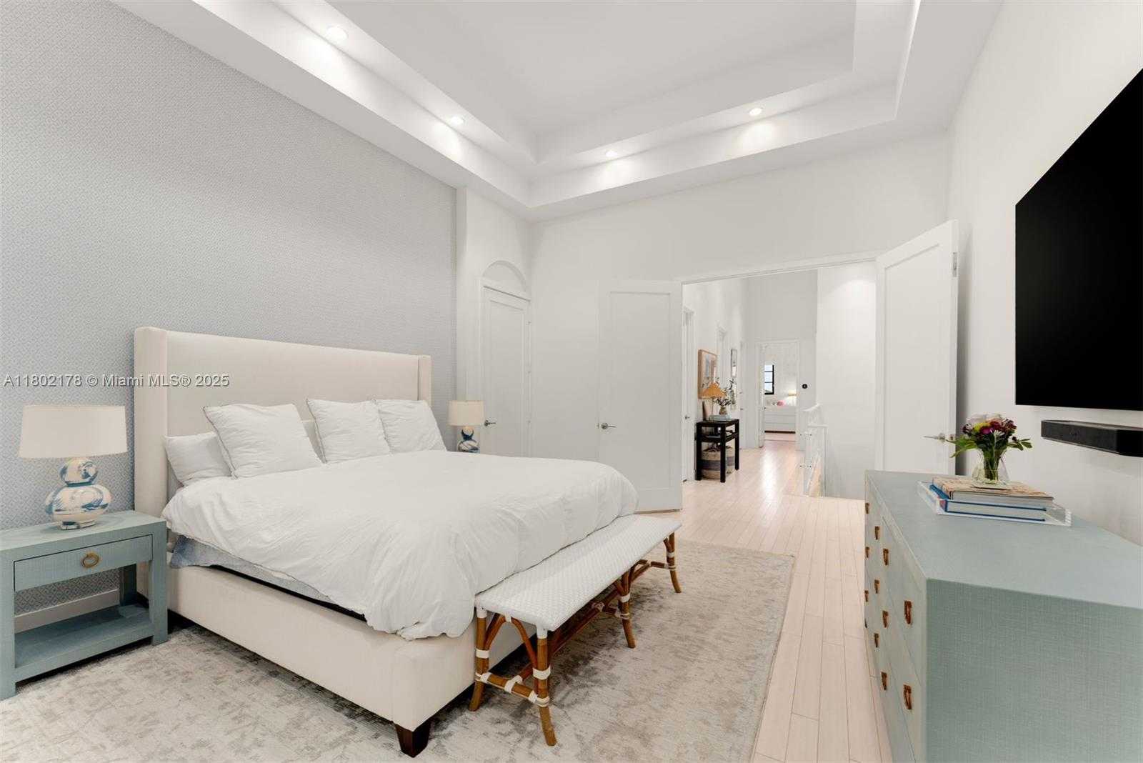 Small Image of 622 MALAGA AVE #622, Coral Gables Number 21
