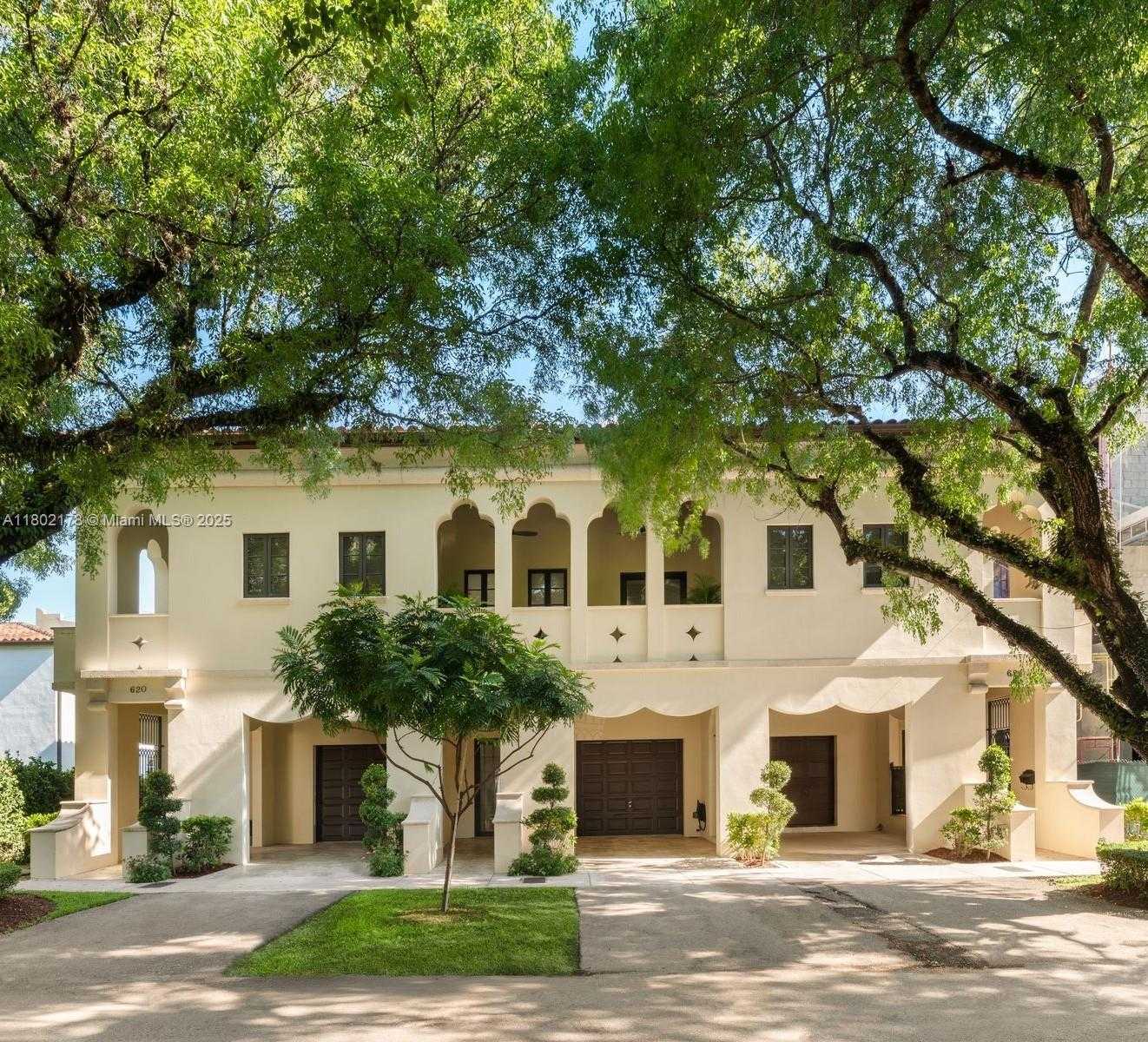 Small Image of 622 MALAGA AVE #622, Coral Gables Number 22