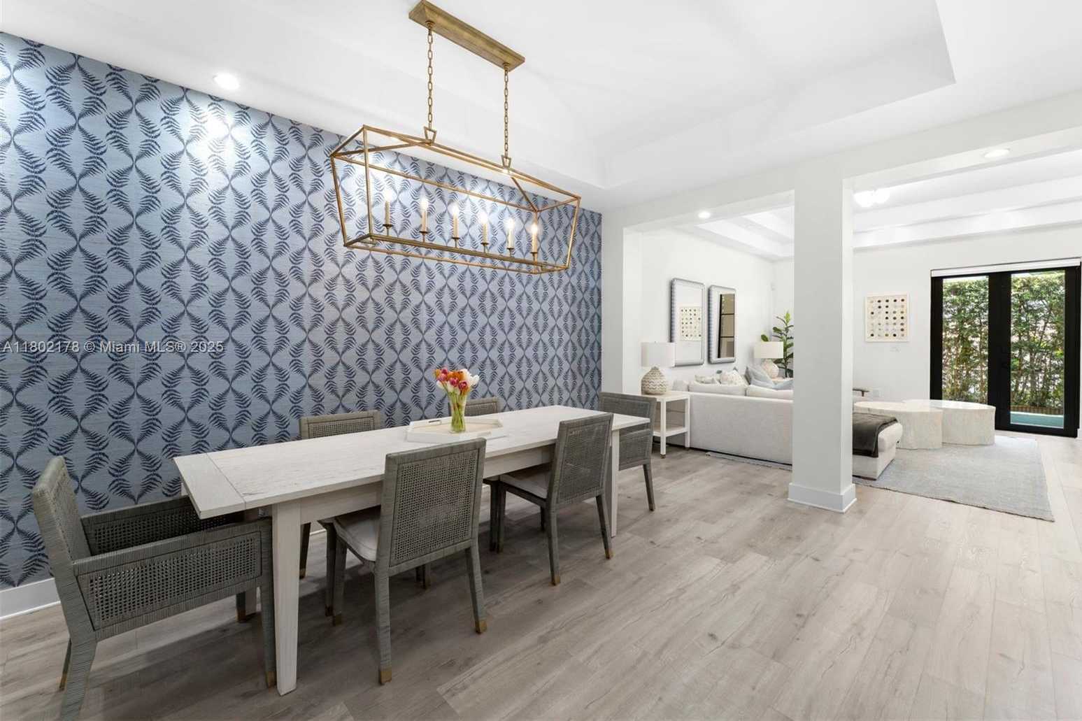 Small Image of 622 MALAGA AVE #622, Coral Gables Number 3