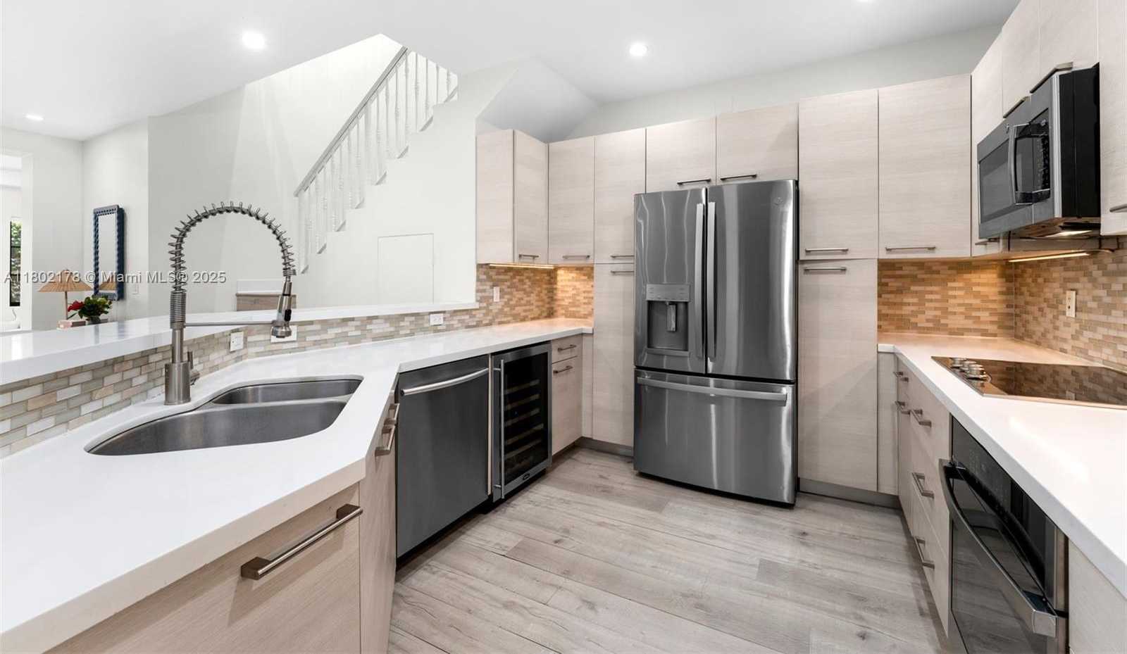 Small Image of 622 MALAGA AVE #622, Coral Gables Number 4