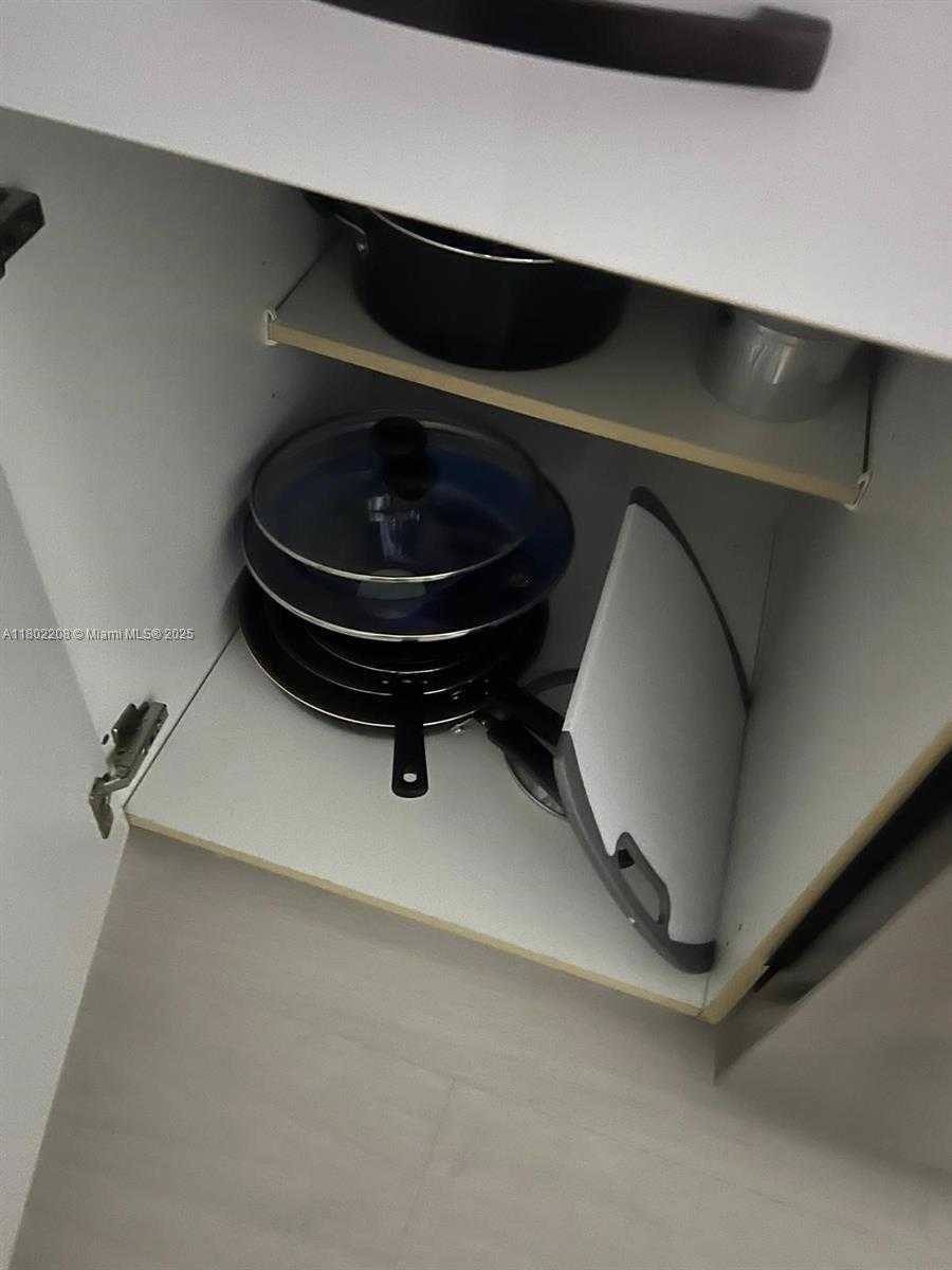 Small Image of 17150 NORTH BAY RD #2218, Sunny Isles Beach Number 11