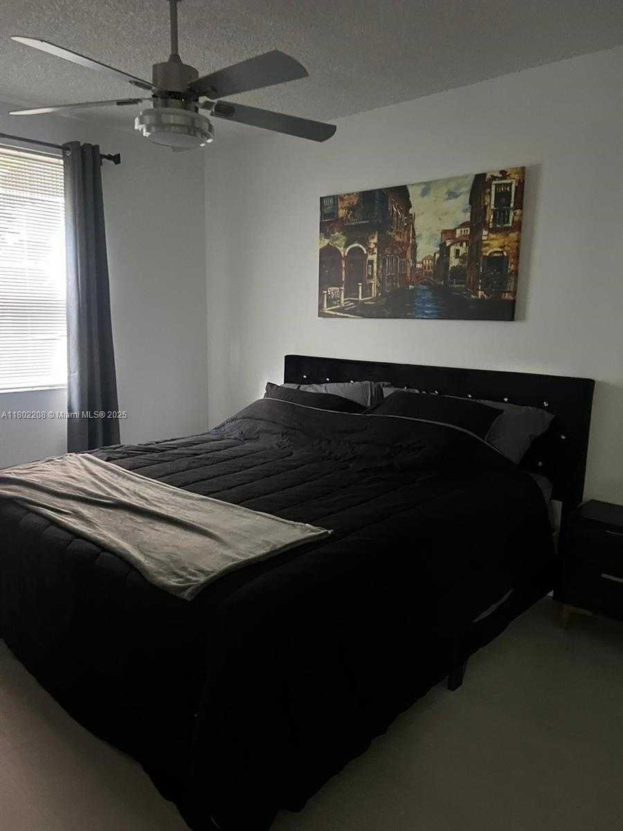 Small Image of 17150 NORTH BAY RD #2218, Sunny Isles Beach Number 19