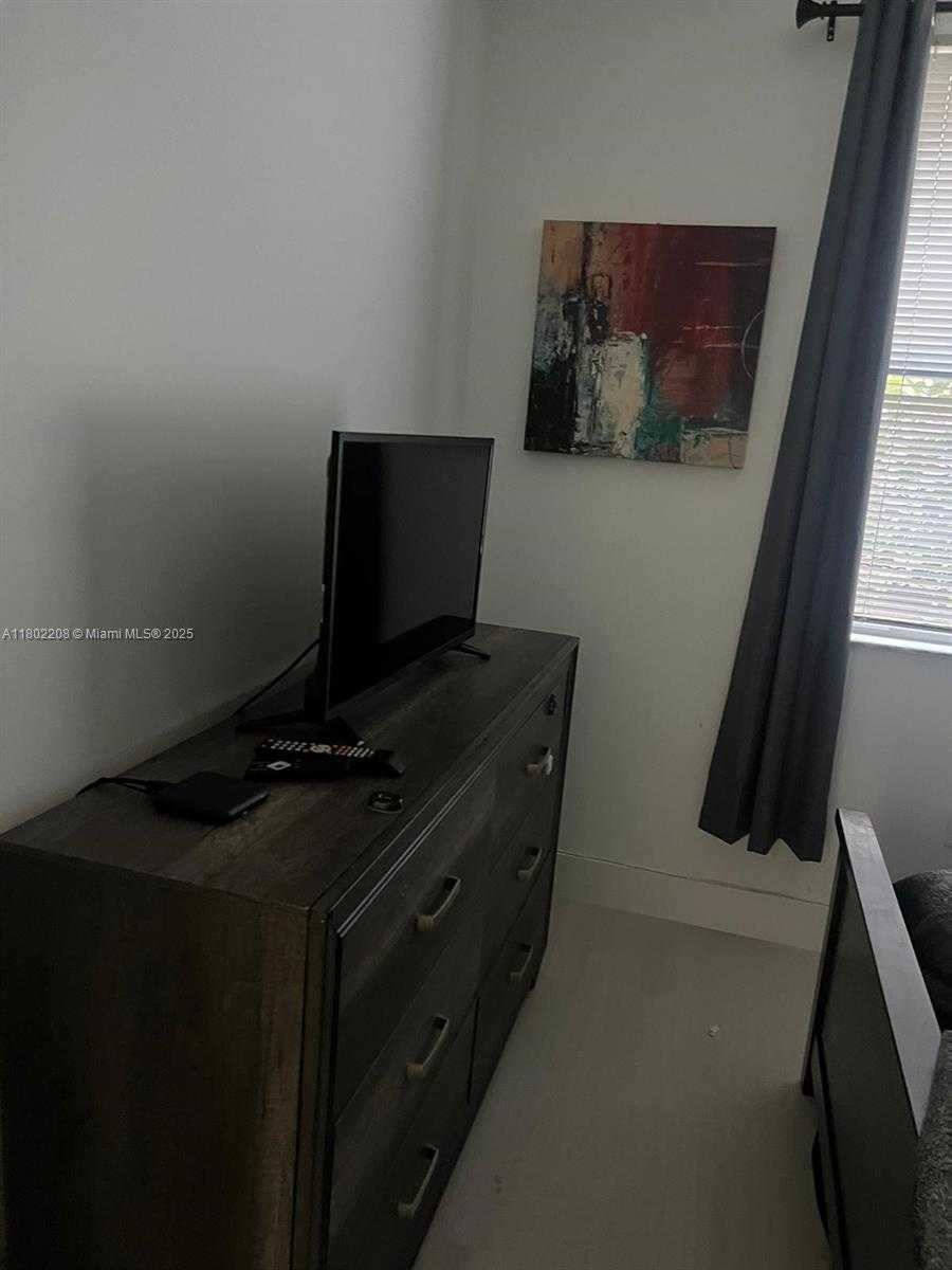Small Image of 17150 NORTH BAY RD #2218, Sunny Isles Beach Number 21