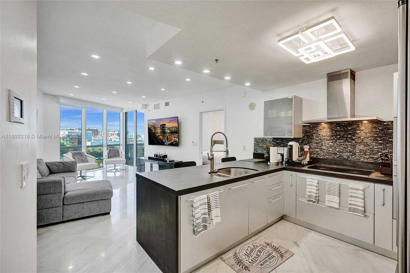 Small Image of 18201 COLLINS AVE #808, Sunny Isles Beach Number 3