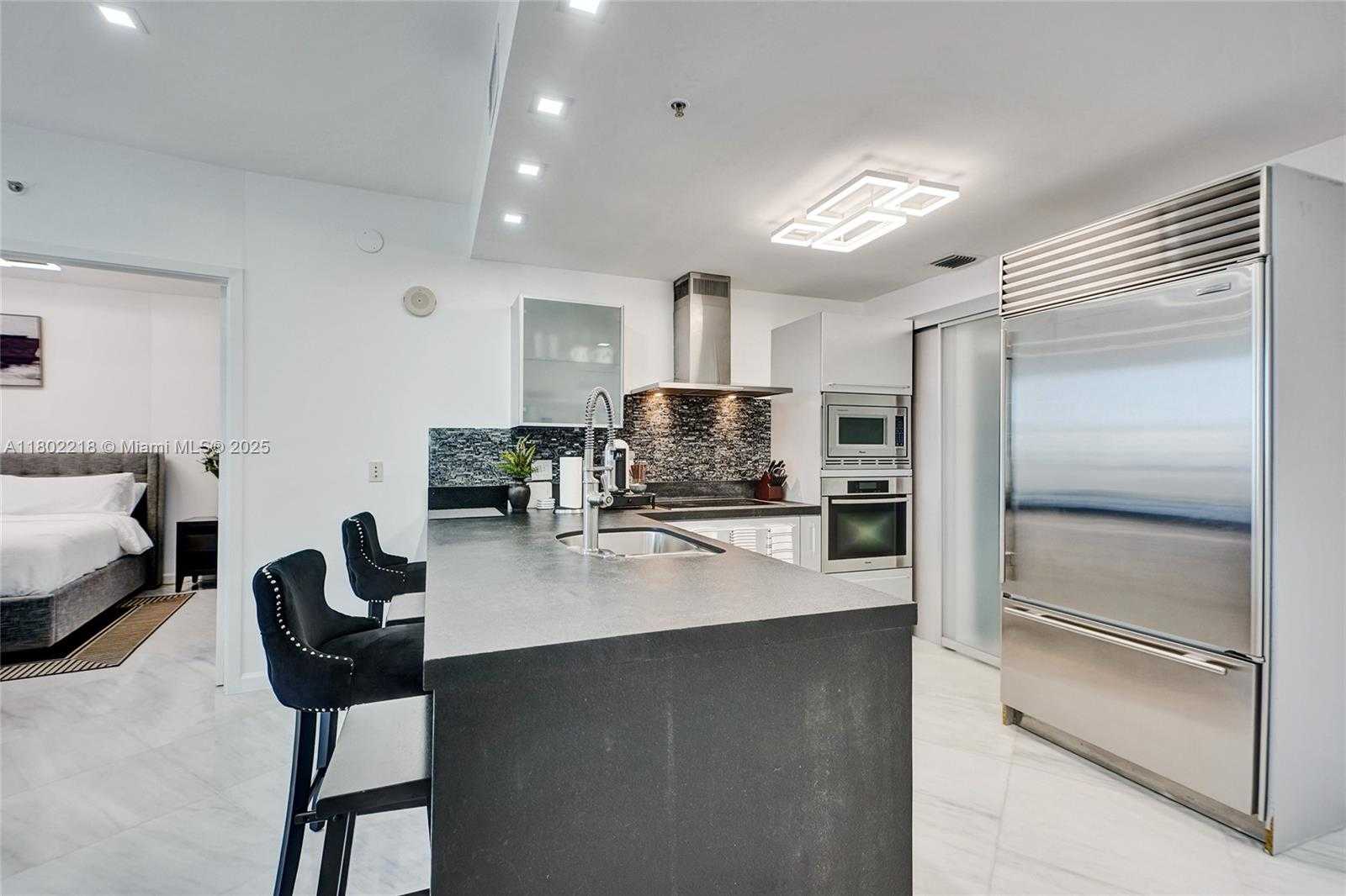 Small Image of 18201 COLLINS AVE #808, Sunny Isles Beach Number 5