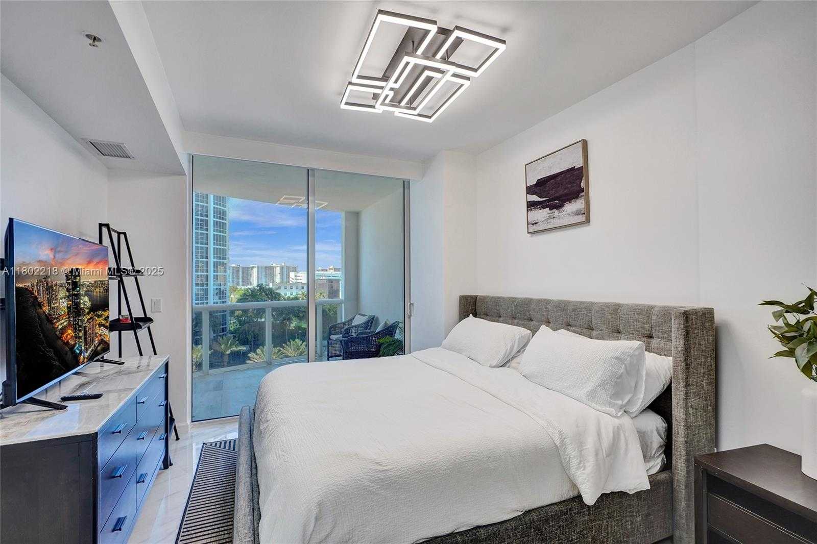 Small Image of 18201 COLLINS AVE #808, Sunny Isles Beach Number 8