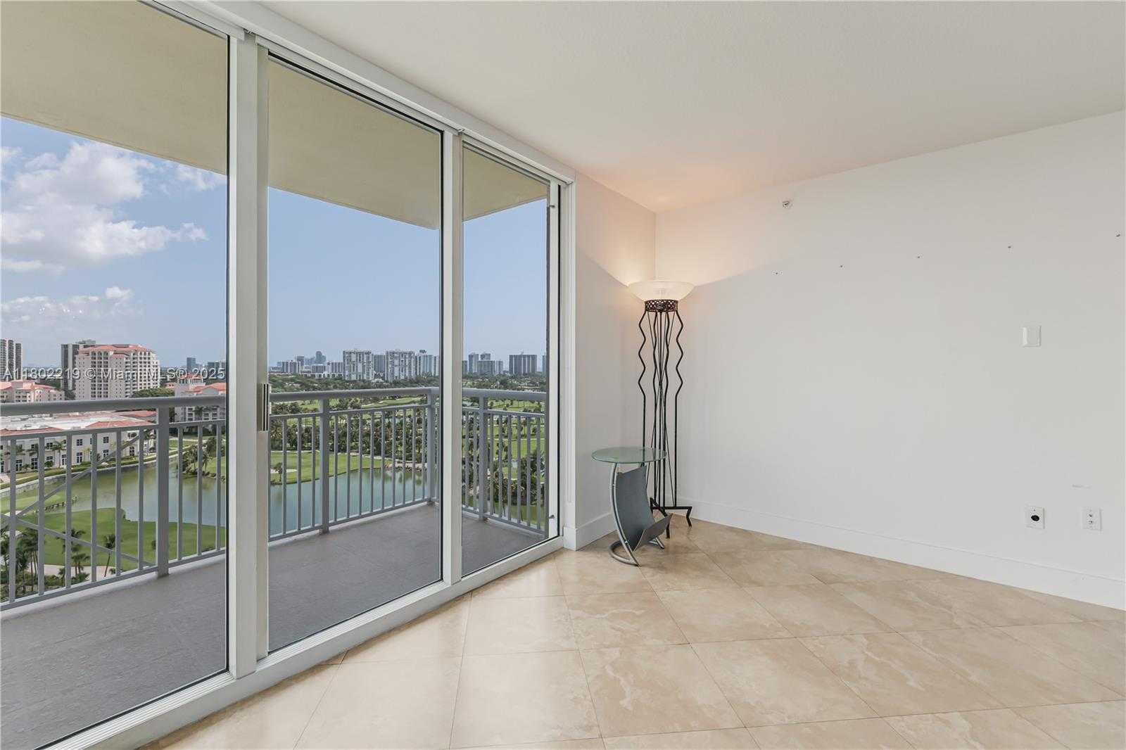 Small Image of 19501 #1613, Aventura Number 14