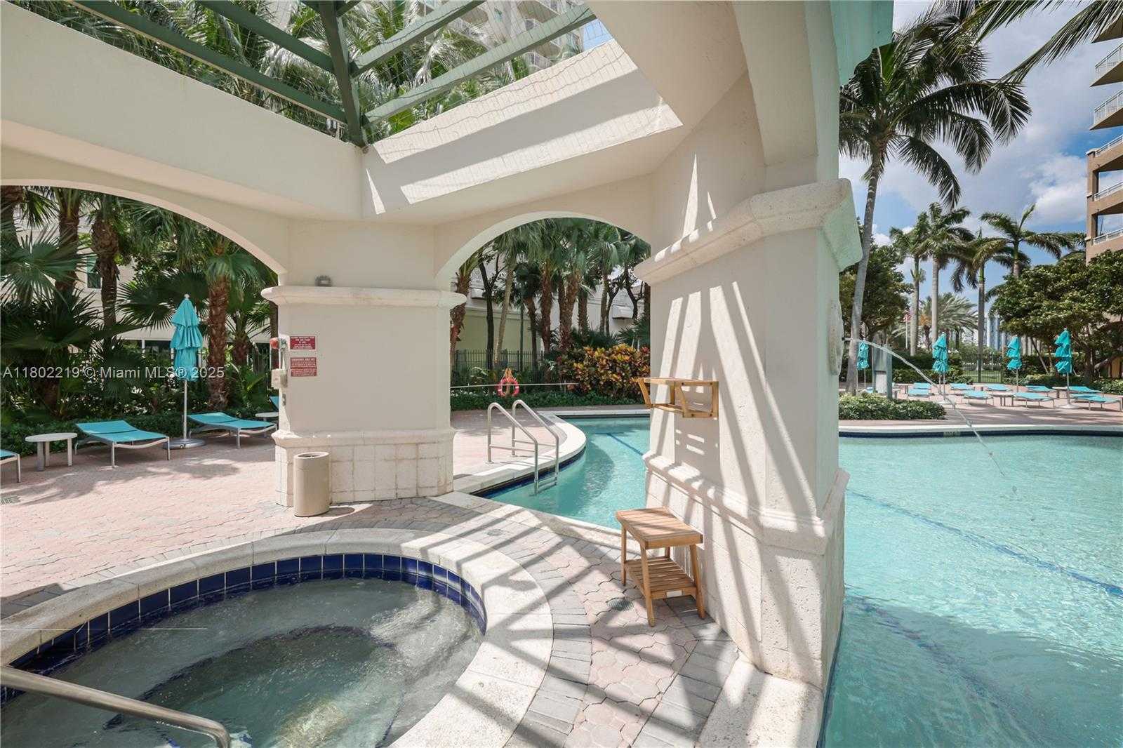 Small Image of 19501 #1613, Aventura Number 39