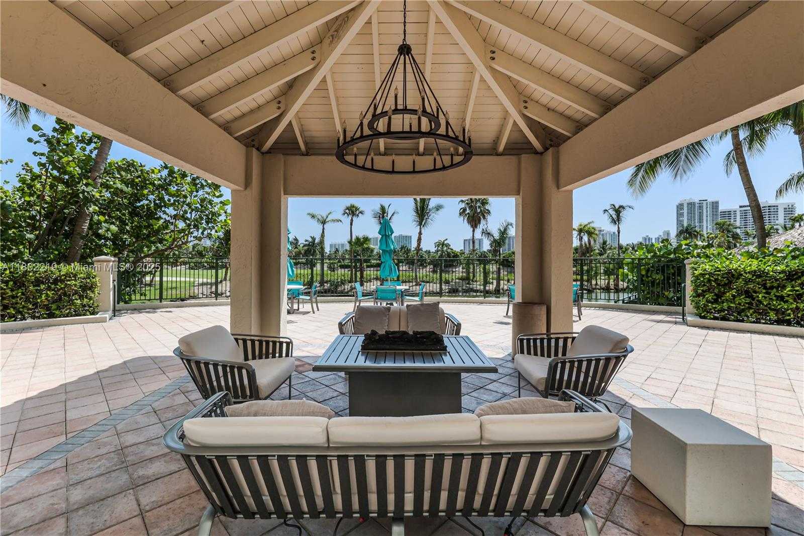 Small Image of 19501 #1613, Aventura Number 40