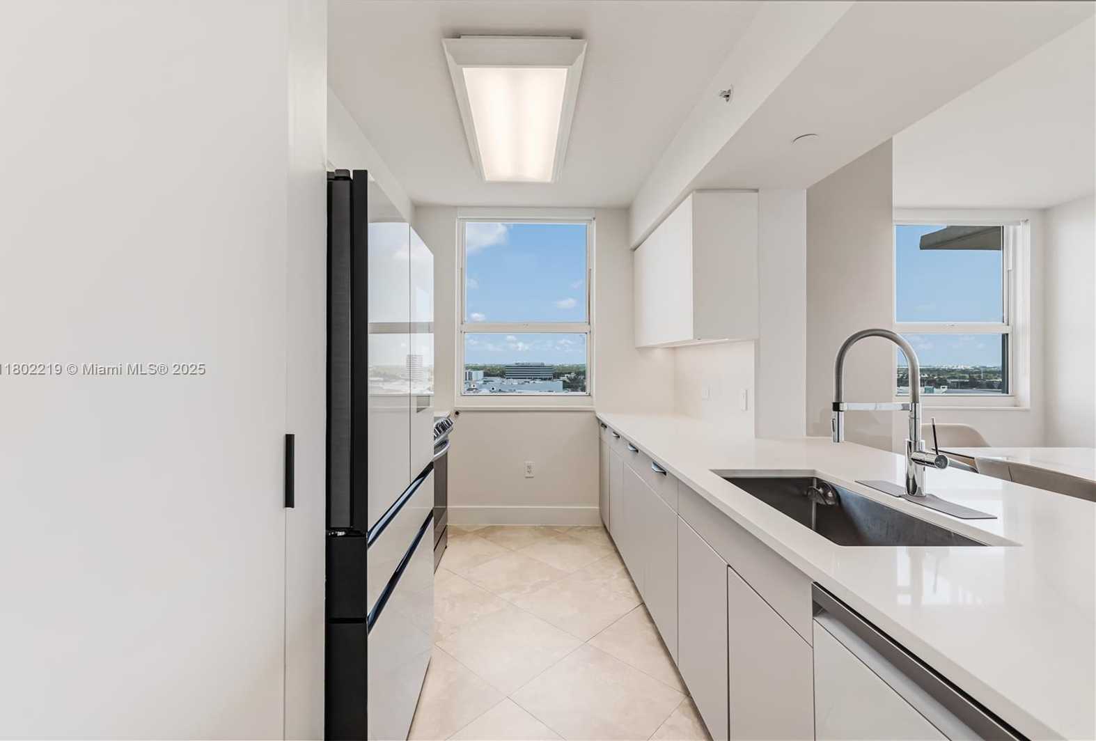 Small Image of 19501 #1613, Aventura Number 8