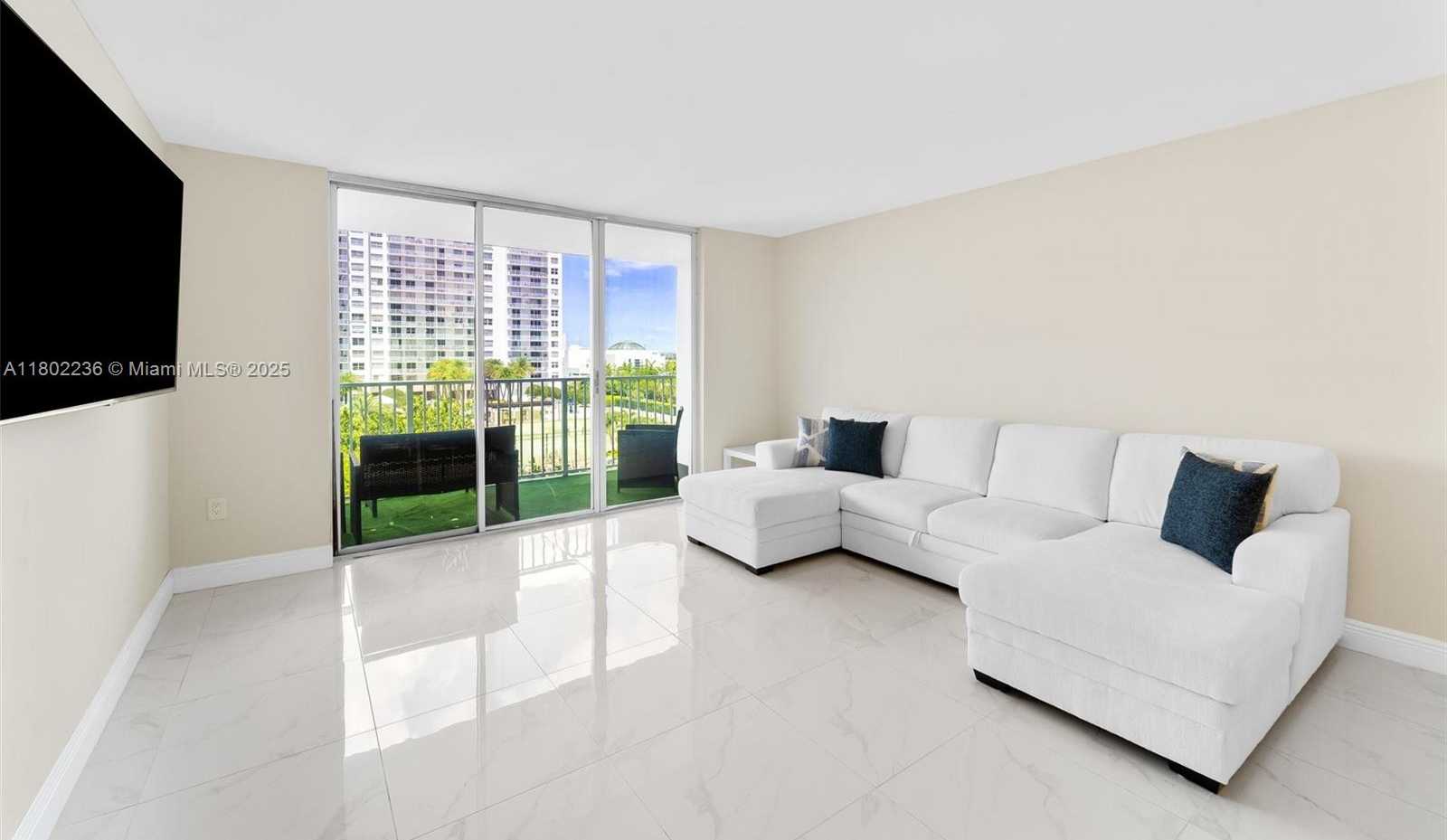 Small Image of 2851 NORTH EAST 183RD ST #510E, Aventura Number 11