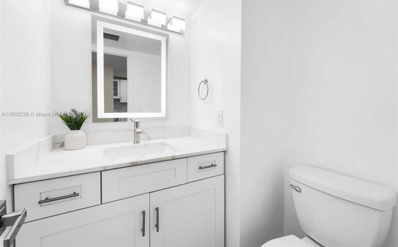 Small Image of 2851 NORTH EAST 183RD ST #510E, Aventura Number 2