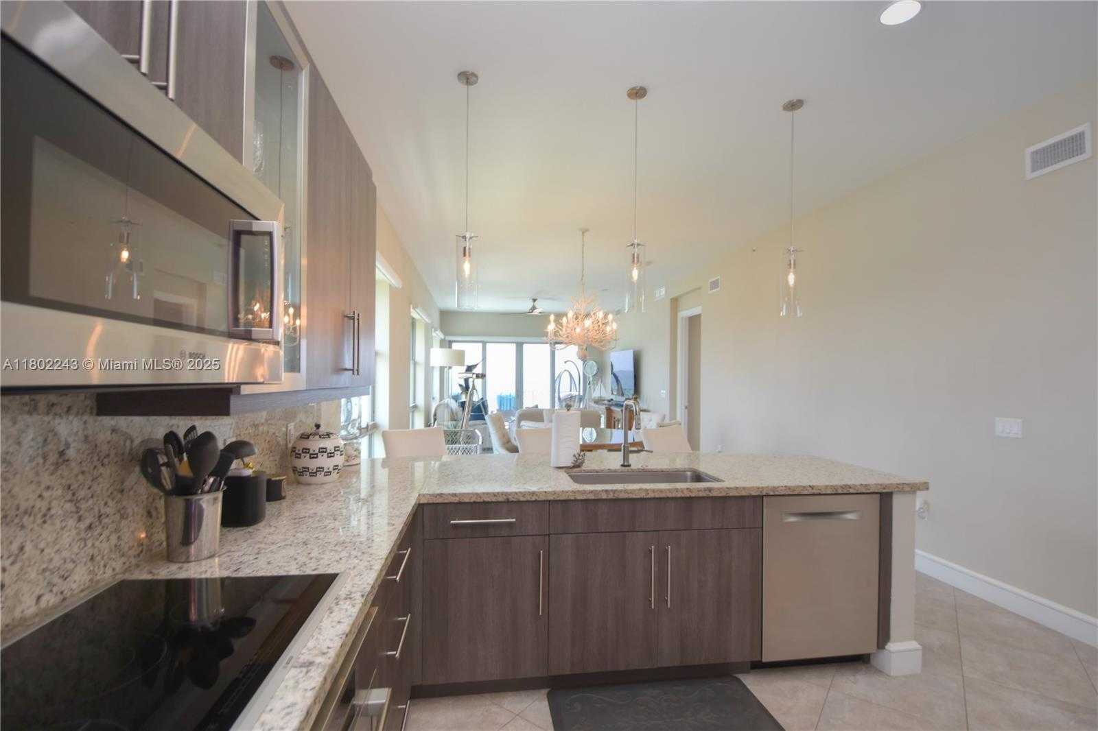 Small Image of 4510 EL MAR DR #405, Lauderdale By The Sea Number 15