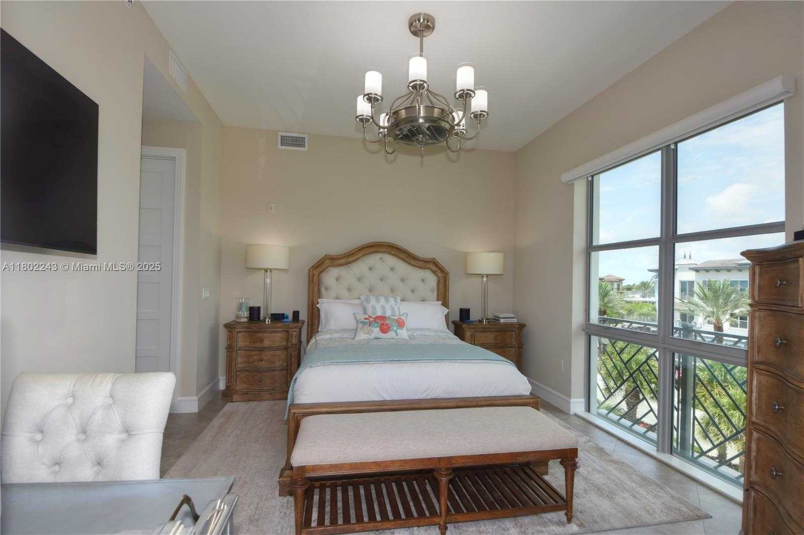 Small Image of 4510 EL MAR DR #405, Lauderdale By The Sea Number 19