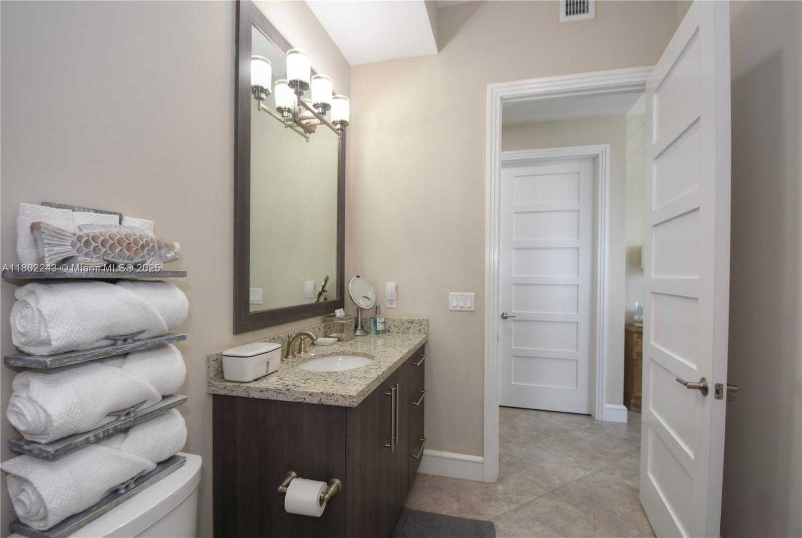 Small Image of 4510 EL MAR DR #405, Lauderdale By The Sea Number 23