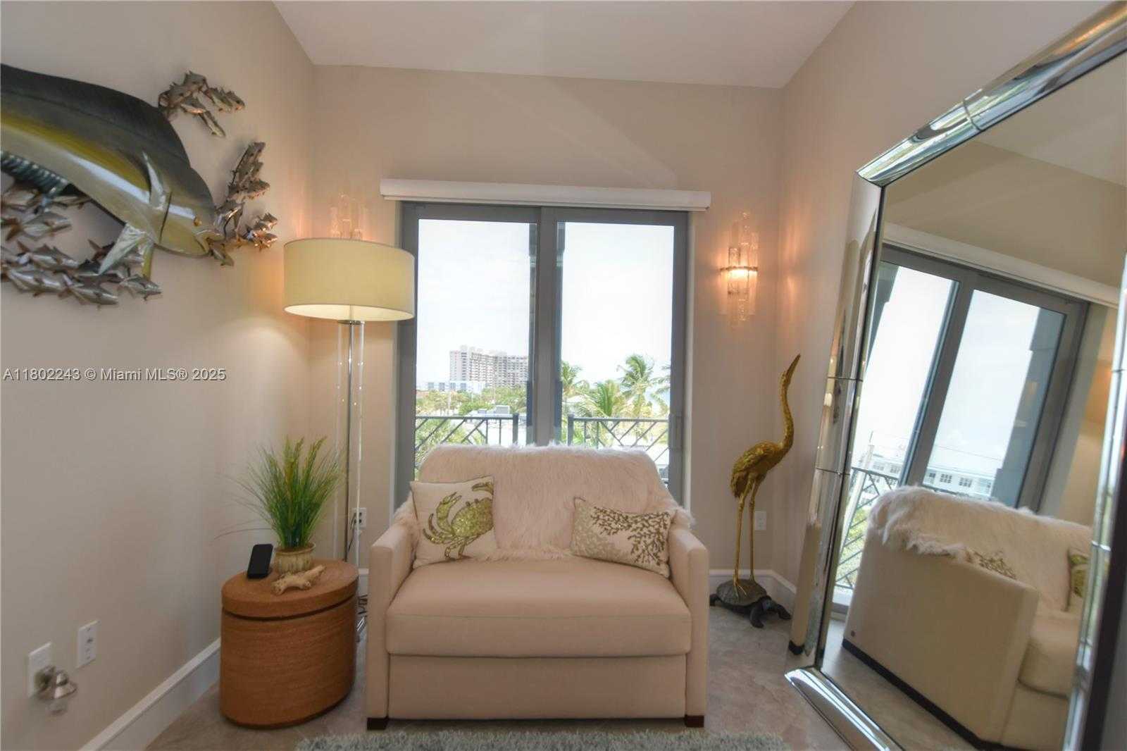 Small Image of 4510 EL MAR DR #405, Lauderdale By The Sea Number 25