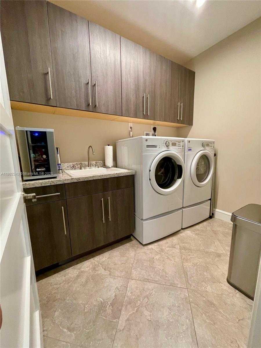 Small Image of 4510 EL MAR DR #405, Lauderdale By The Sea Number 4