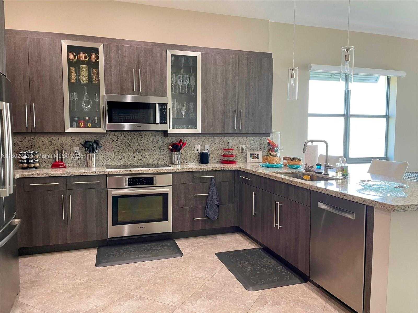 Small Image of 4510 EL MAR DR #405, Lauderdale By The Sea Number 8