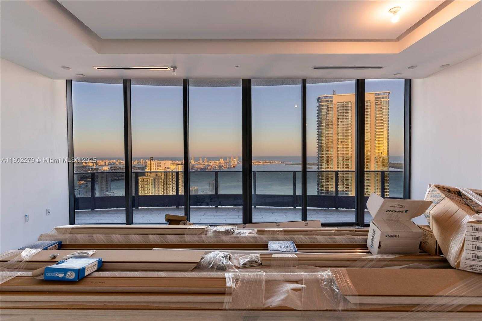 Small Image of 1000 BRICKELL PLZ #UPH6201, Miami Number 30