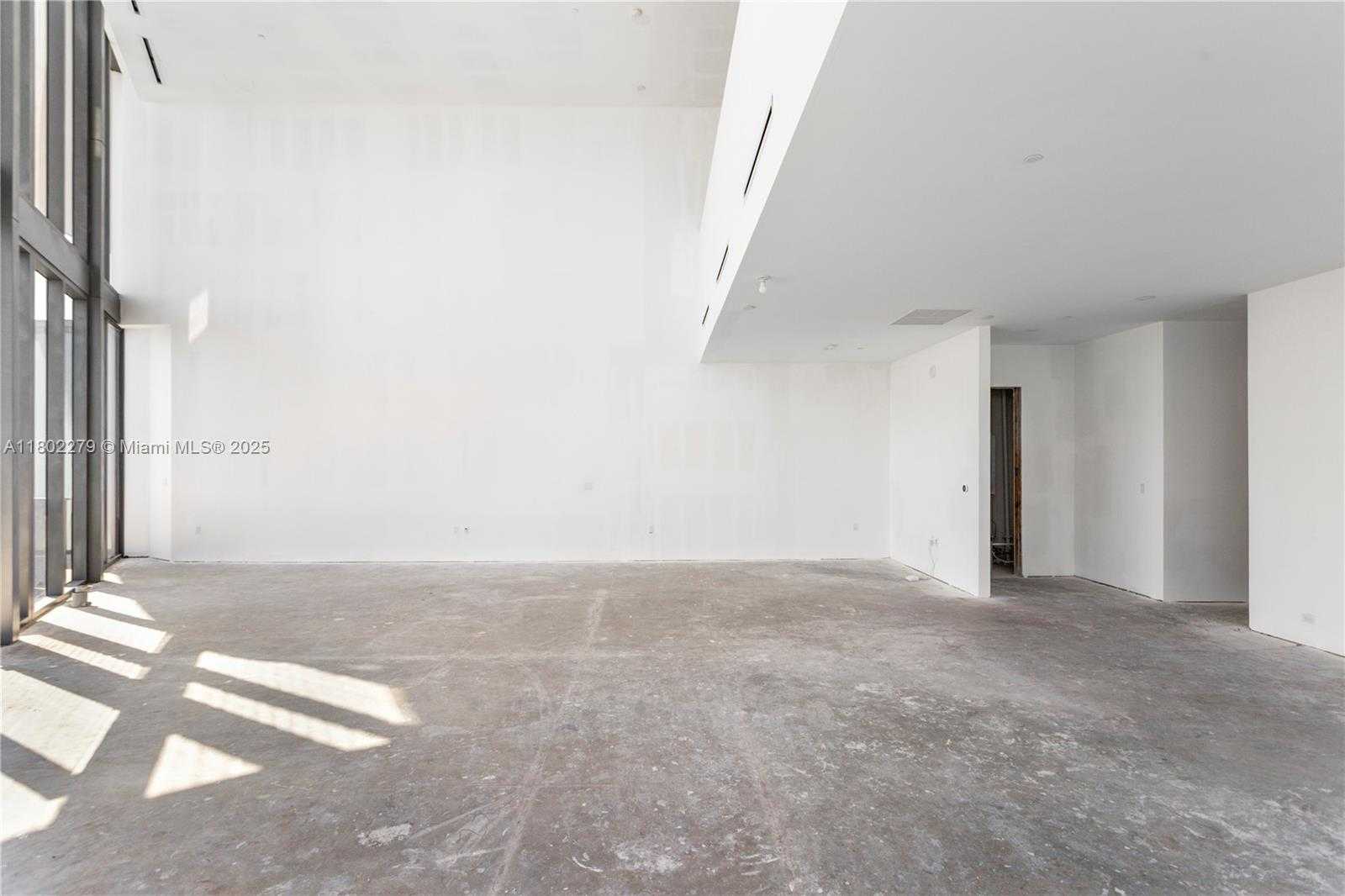 Small Image of 1000 BRICKELL PLZ #UPH6201, Miami Number 32