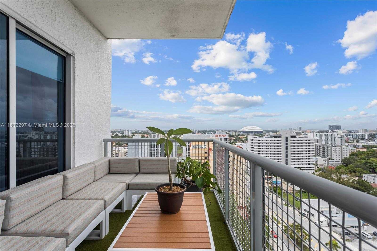 Small Image of 10 SOUTH WEST SOUTH RIVER DR #1715, Miami Number 11